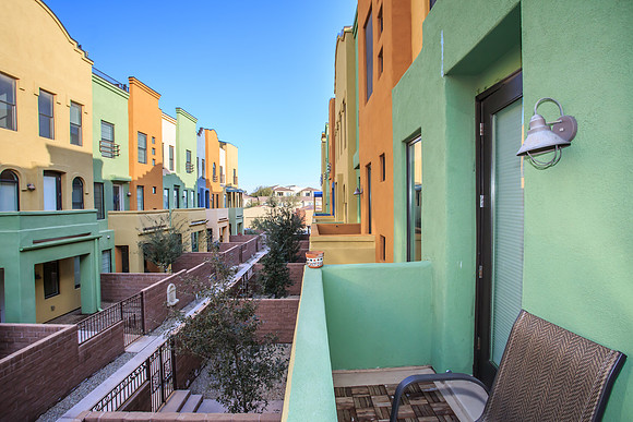 Tucson  River Walk town-home