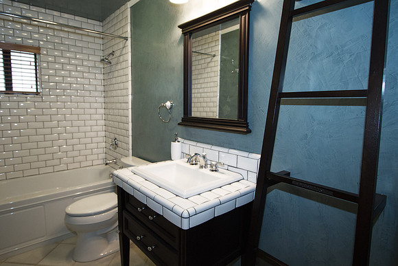 Martha Briggs' listing 901 W Las Lomitas