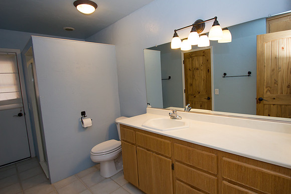 Martha Briggs' listing 901 W Las Lomitas