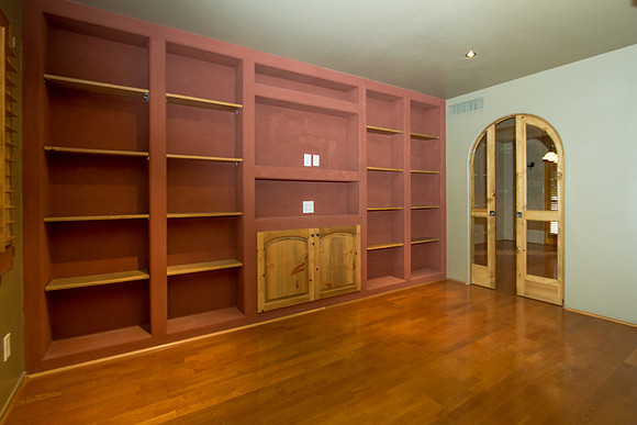 Martha Briggs' listing 901 W Las Lomitas