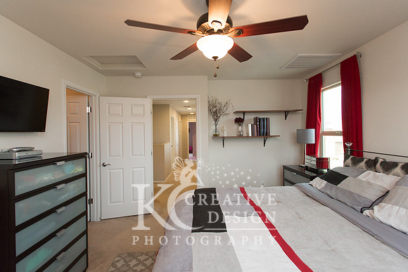 Master/1st bedroom