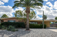 8942 E Calle Playa, Tucson, AZ 85715
