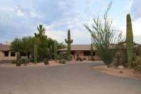 Martha Briggs' listing 901 W Las Lomitas