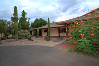 Martha Briggs' listing 901 W Las Lomitas