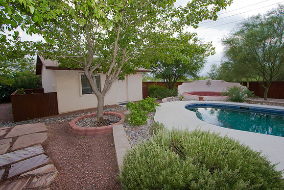 Martha Briggs' listing 901 W Las Lomitas