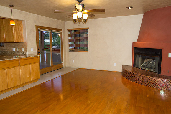 Martha Briggs' listing 901 W Las Lomitas
