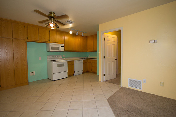 Martha Briggs' listing 901 W Las Lomitas