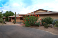 Martha Briggs' listing 901 W Las Lomitas