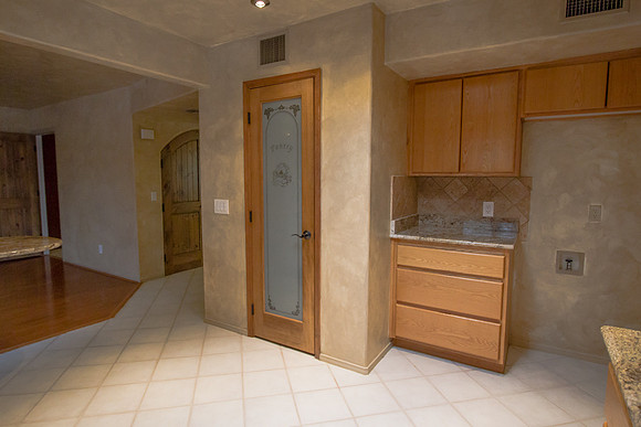 Martha Briggs' listing 901 W Las Lomitas