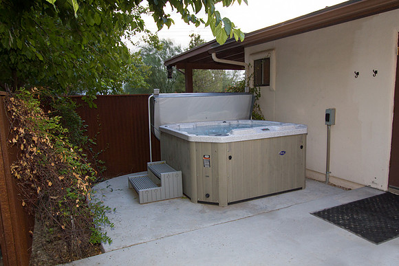Martha Briggs' listing 901 W Las Lomitas