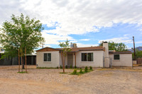 3809 E Seneca St