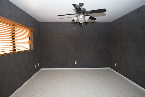 Martha Briggs' listing 901 W Las Lomitas