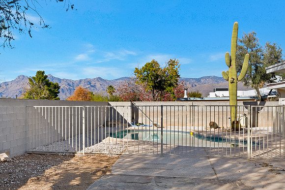 1221 N Avenida Jeanine Tucson, AZ 85715 (33)